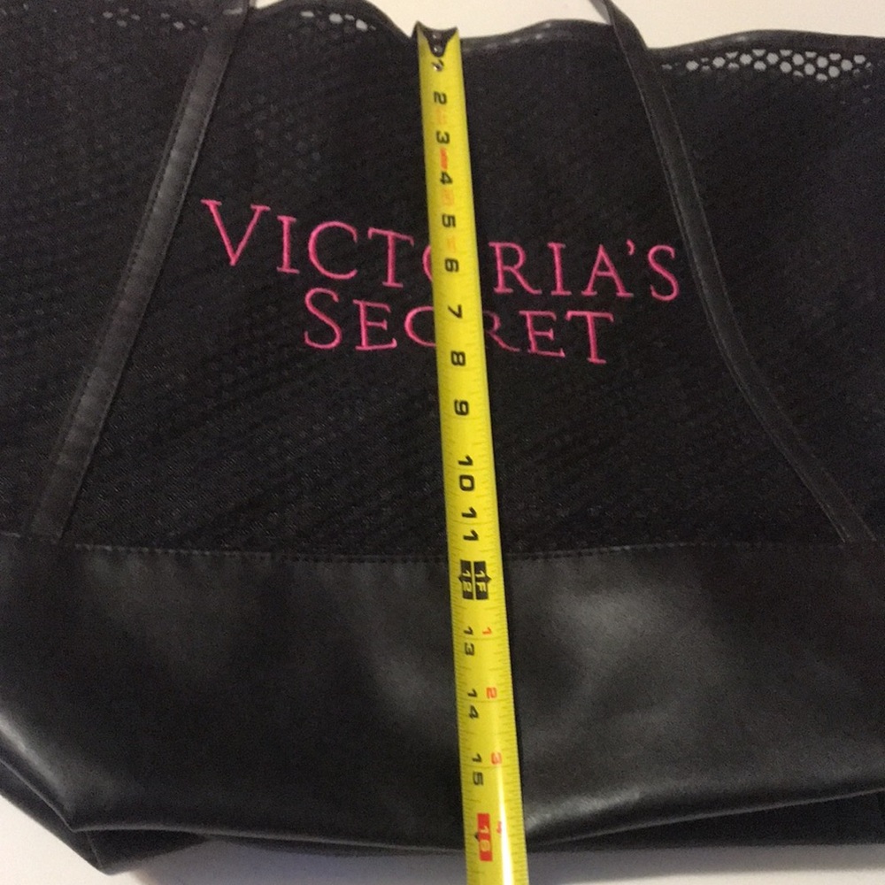 Victoria’s Secret Large Vegan Leather and Mesh tote NWOT - Picture 6 of 8